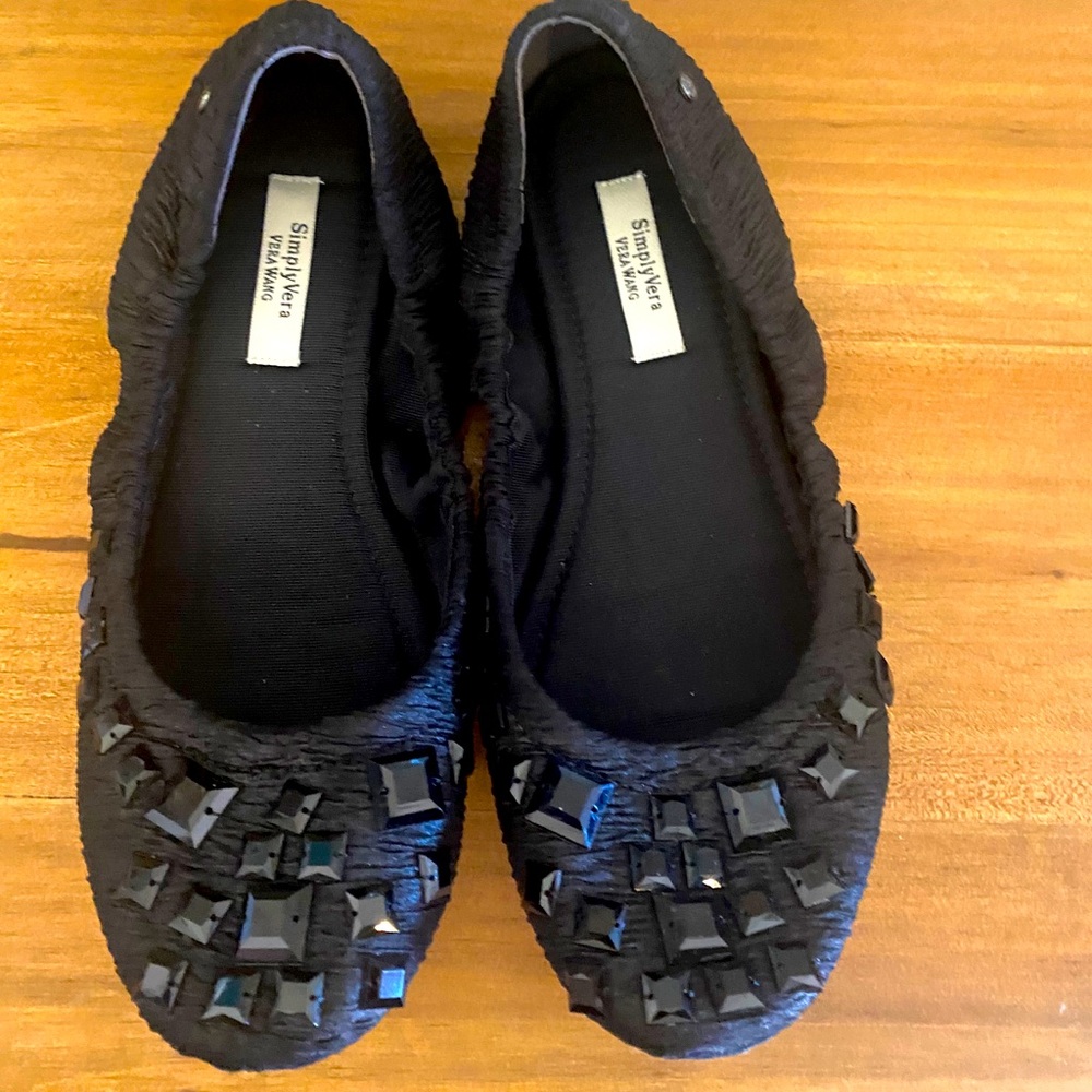 Simply Vera Wang flats